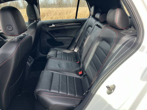 2017 Volkswagen Golf GTI SE