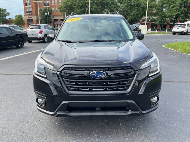 Black 2022 Subaru Forester Premium AWD Premium 4dr Crossover 2