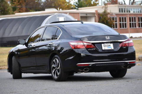 2017 Honda Accord EX-L V6 w/Navi w/Honda Sensing