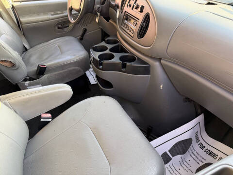 2006 Ford E-Series E-350 SD XLT