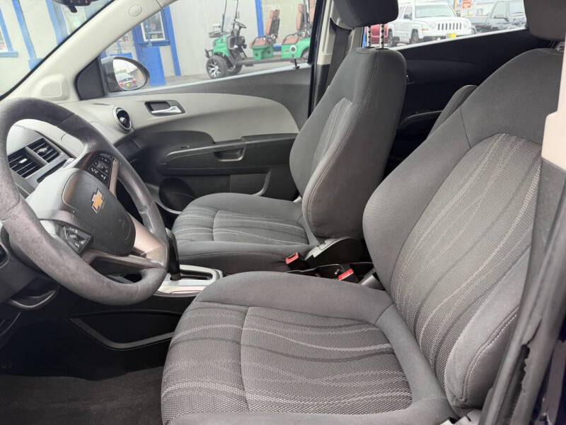 2016 Chevrolet Sonic LT Auto