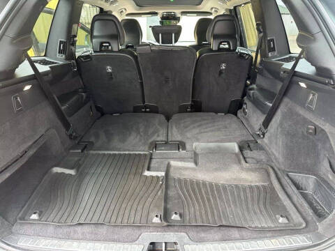 2019 Volvo XC90 T6 R-Design