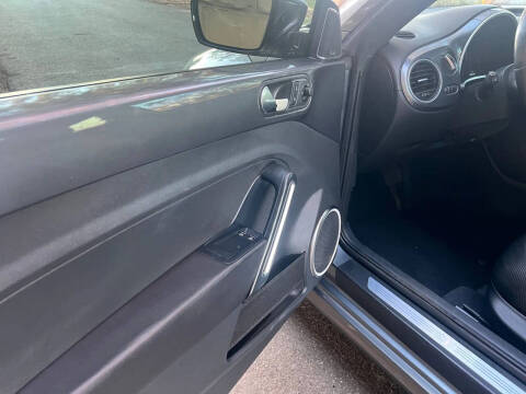 2012 Volkswagen Beetle