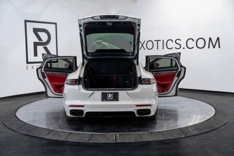 2019 Porsche Panamera GTS