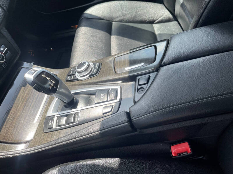 2012 BMW 5 Series 528i