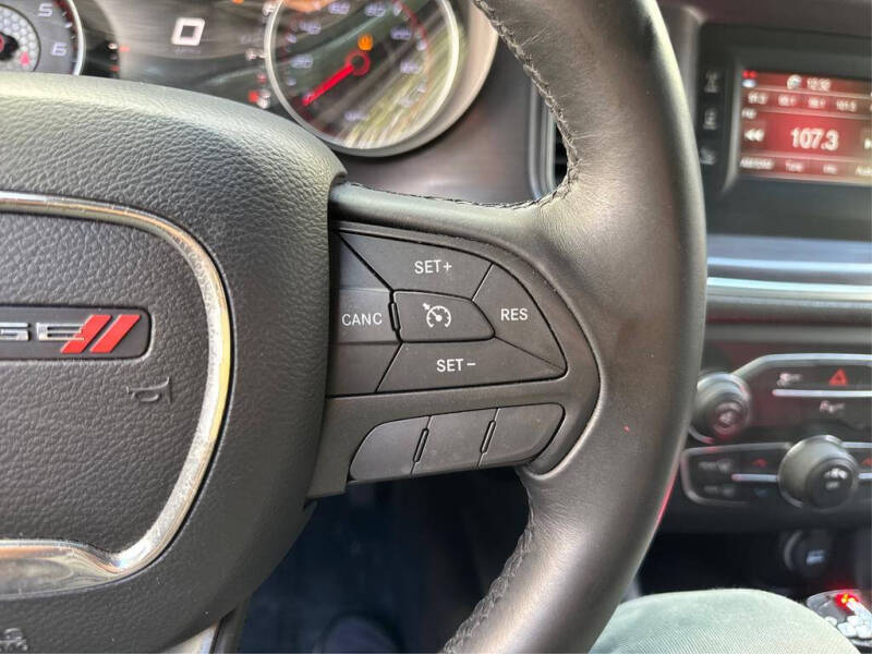 2015 Dodge Charger SE