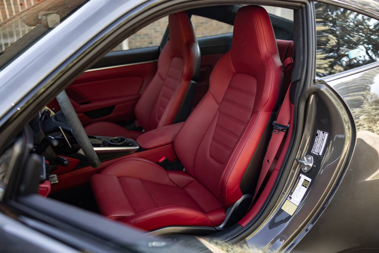 2023 Porsche 911 16