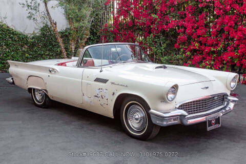 1957 Ford Thunderbird