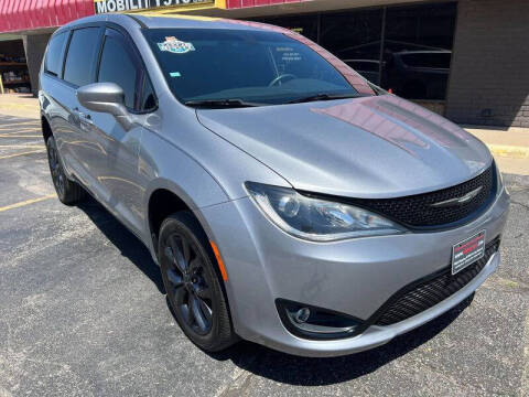 2018 Chrysler Pacifica Touring Plus