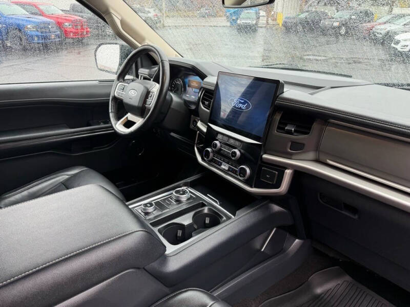 2023 Ford Expedition XLT