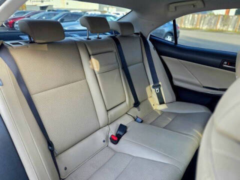 2017 Lexus IS 200t