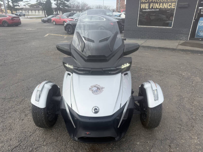 2023 Can-Am Spyder RT