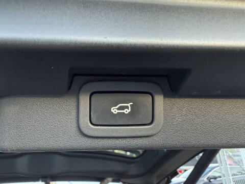 2018 Land Rover Discovery SE