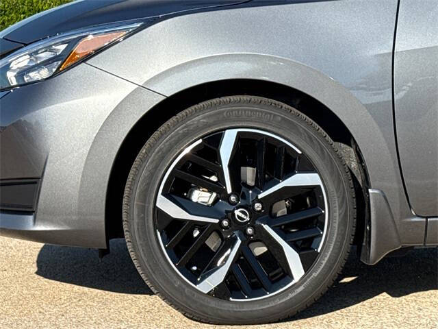 2025 Nissan Versa SR