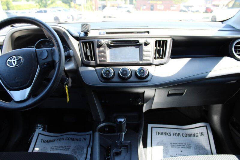 2016 Toyota RAV4 LE