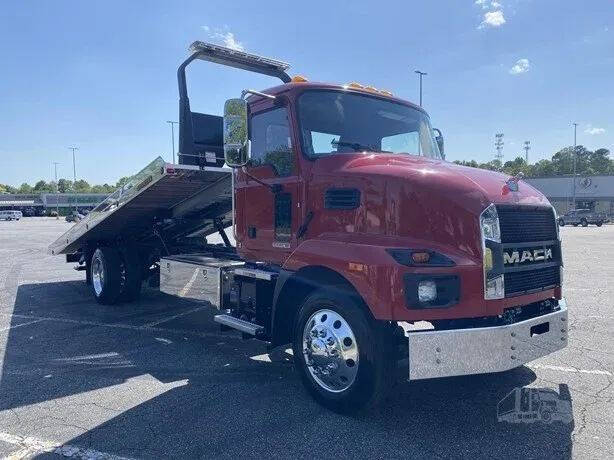 2024 Mack MD6