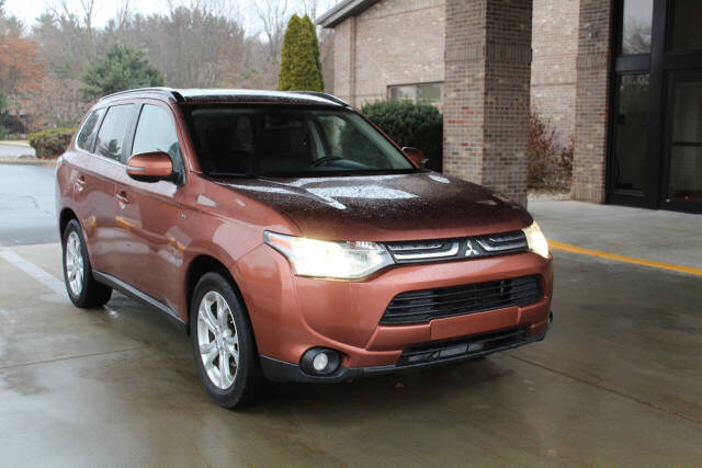 2014 Mitsubishi Outlander for sale at Auto Force USA in Elkhart, IN