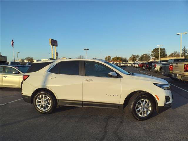 Used 2022 Chevrolet Equinox LT with VIN 3GNAXKEV1NS173064 for sale in Bourbonnais, IL