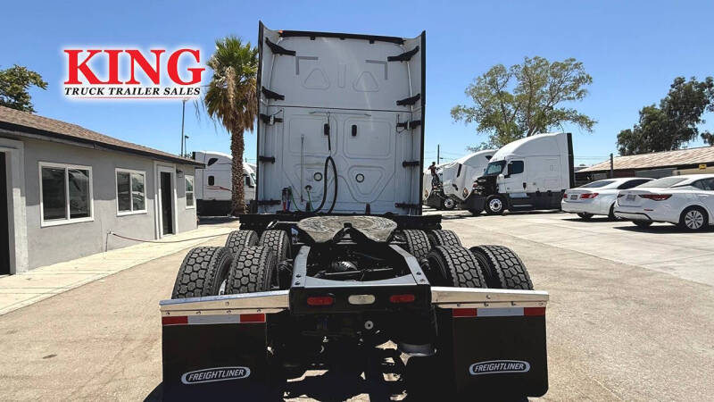 2023 Freightliner Cascadia