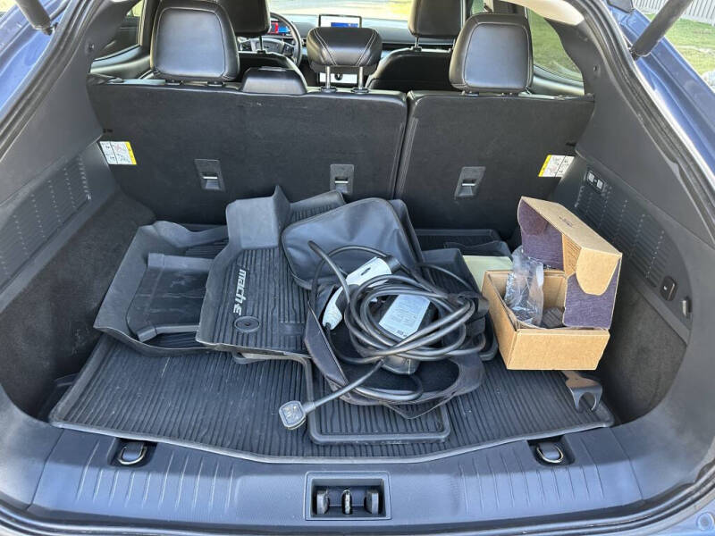 2021 Ford Mustang Mach-E Select