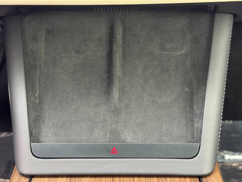 2023 Tesla Model X Standard Range