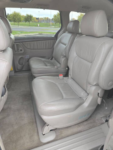 2005 Toyota Sienna XLE 7 Passenger