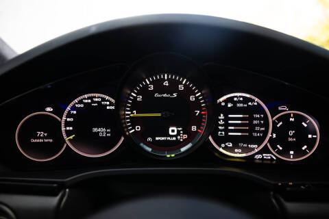 2022 Porsche Cayenne Turbo S E-Hybrid Coupe