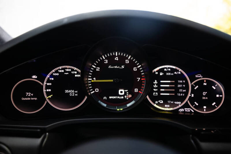 2022 Porsche Cayenne Turbo S E-Hybrid Coupe