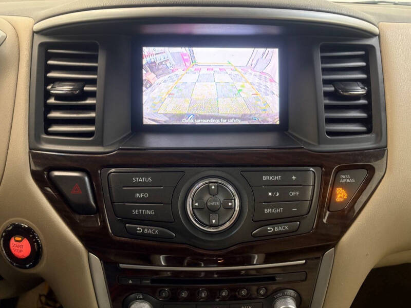 2014 Nissan Pathfinder SL