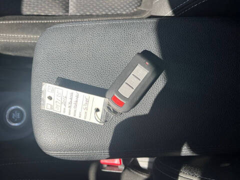 2016 Mitsubishi Outlander SE