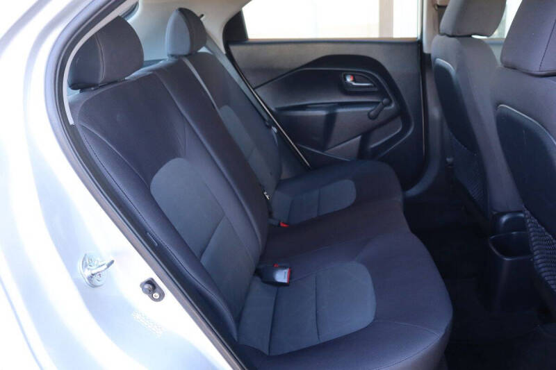 2012 Kia Rio 5-Door LX