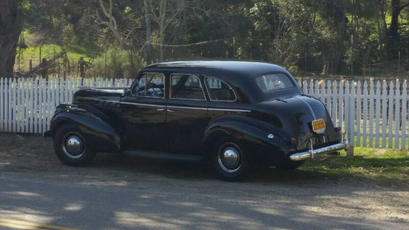 1940 Pontiac sedan