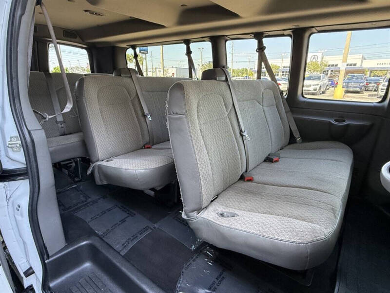 2023 Chevrolet Express LT 3500