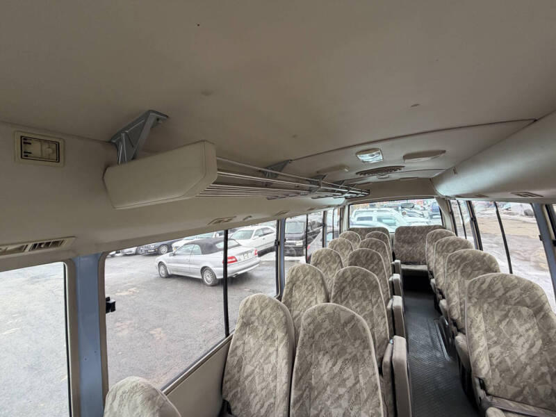 2000 Mitsubishi Rosa