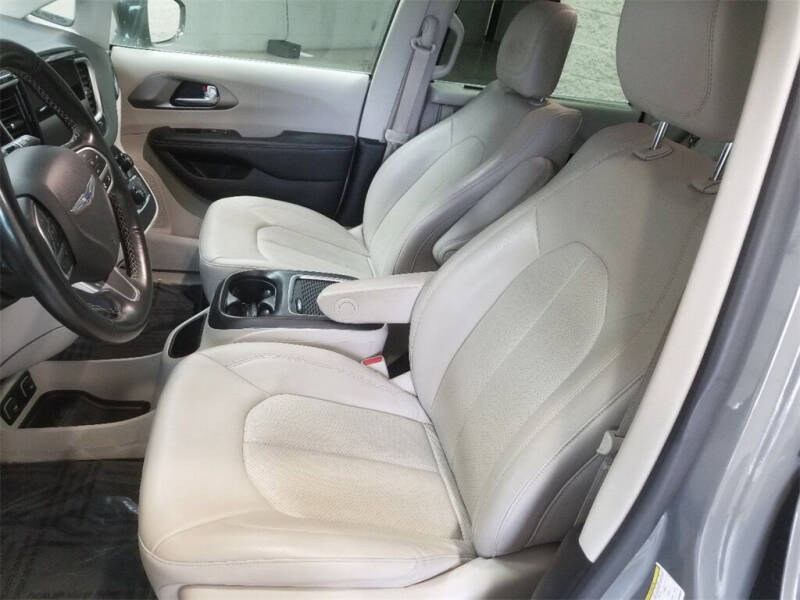 2021 Chrysler Pacifica Touring L