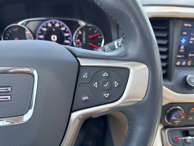 2022 GMC Acadia Denali