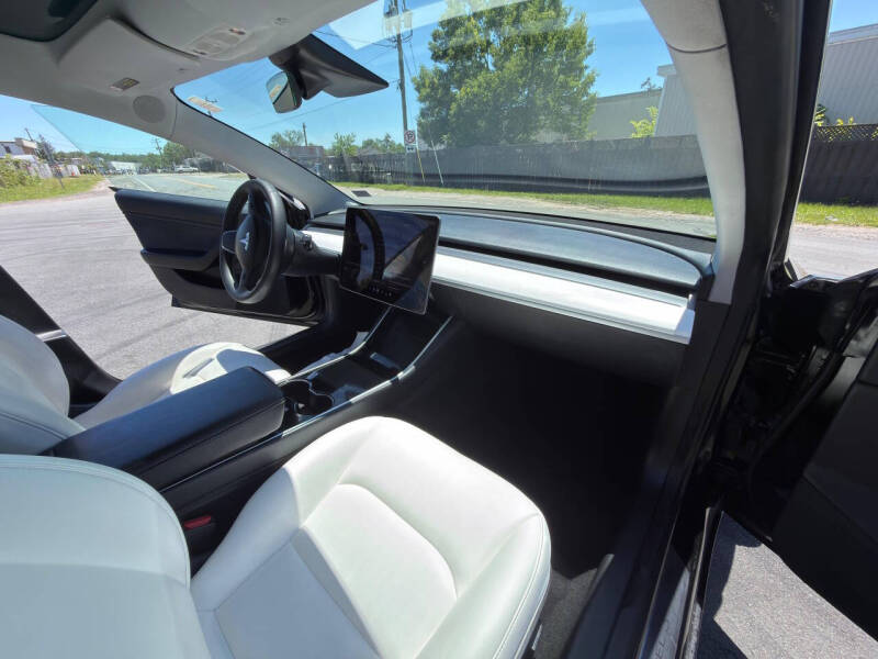 2020 Tesla Model 3 Standard Range Plus