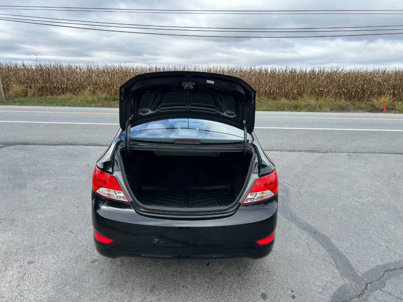 2012 Hyundai Accent GLS