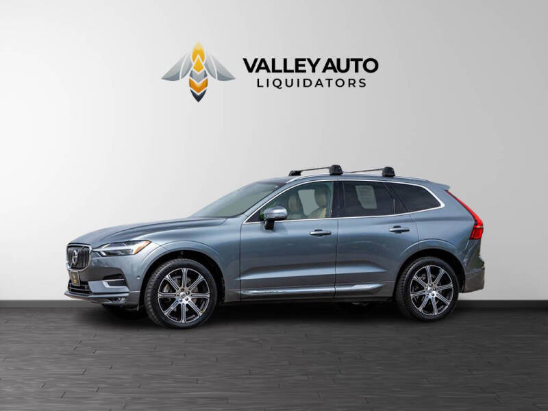 2017 Volvo XC90 T6 Momentum