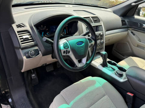2015 Ford Explorer