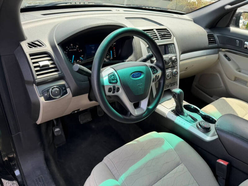 2015 Ford Explorer