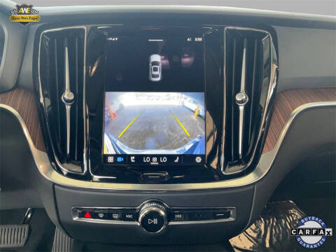 2024 Volvo S60 B5 Plus Dark Theme