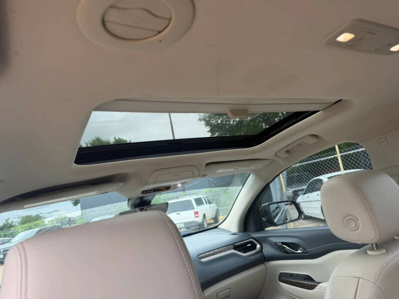 2020 GMC Acadia Denali