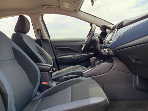 2023 Nissan Versa SV