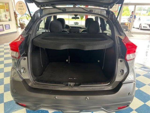 2020 Nissan Kicks SV