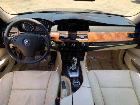 2010 BMW 5 Series 528i