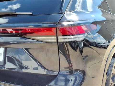 2025 Volkswagen Tiguan SE R-Line Black