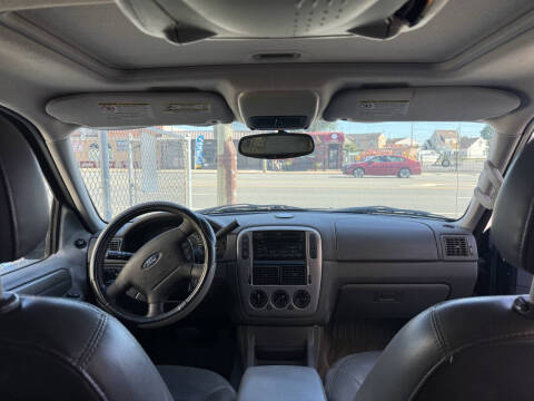 2003 Ford Explorer XLT