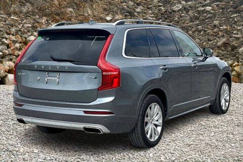 2017 Volvo XC90 T6 Momentum
