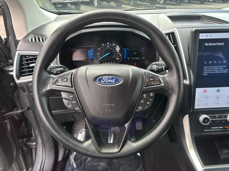 2023 Ford Edge SE